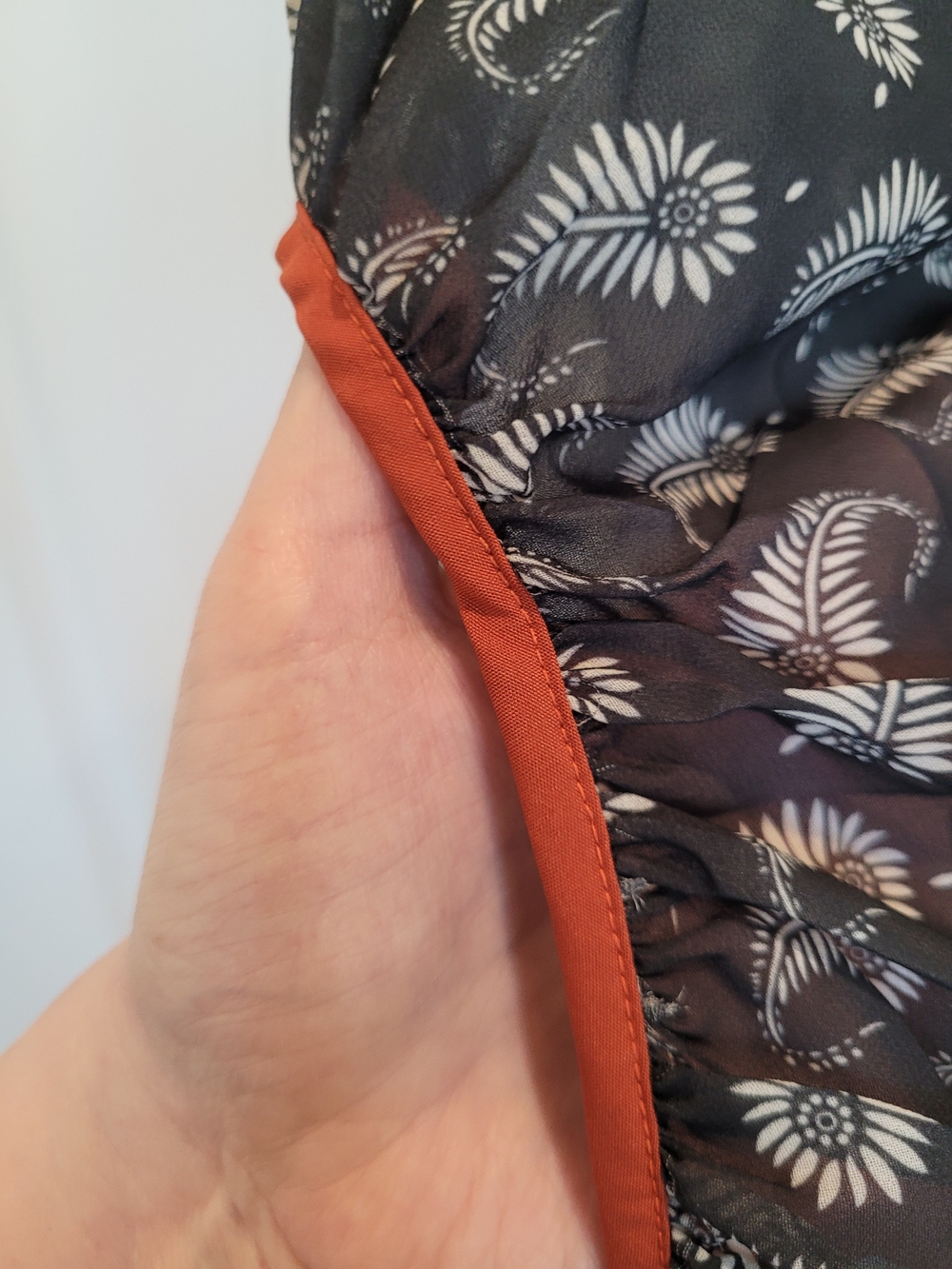 2 SHEIN Blouses-Lighweight Black & White Printed V-Neck Tunic with Orange Trim - Picture 5 of 11